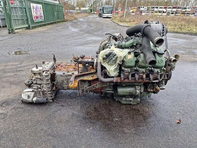 Mercedes-Benz OM421A - Peça de reposição: foto 2 Mercedes-Benz OM421A - Peça de reposição: foto 2