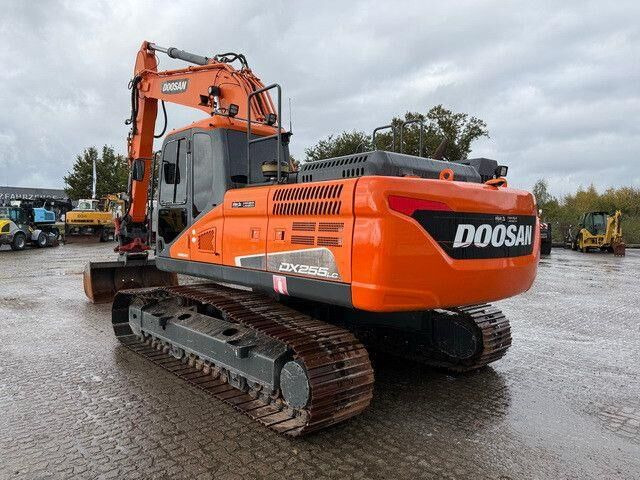 Doosan DX 255 LC-5, Rototilt,Div. Löffel,Greifer+Hammer - Escavadora de rastos: foto 3 Doosan DX 255 LC-5, Rototilt,Div. Löffel,Greifer+Hammer - Escavadora de rastos: foto 3