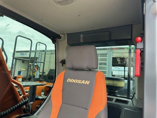 Escavadora de rastos Doosan DX 255 LC-5/Schnellwechsel System/Rototilt R8: foto 12