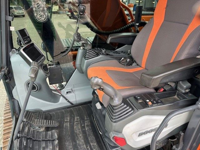 Escavadora de rastos Doosan DX 255 LC-5/Schnellwechsel System/Rototilt R8: foto 11