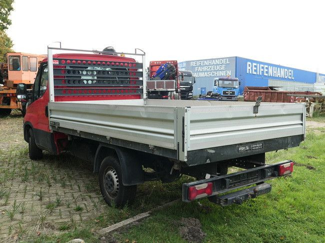 Iveco 35S17 HI-MATIC, Motorschaden, Klima, AHK,3. Sitz - Carrinha basculante: foto 4 Iveco 35S17 HI-MATIC, Motorschaden, Klima, AHK,3. Sitz - Carrinha basculante: foto 4