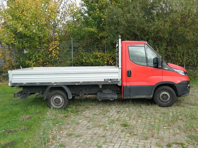 Iveco 35S17 HI-MATIC, Motorschaden, Klima, AHK,3. Sitz - Carrinha basculante: foto 2 Iveco 35S17 HI-MATIC, Motorschaden, Klima, AHK,3. Sitz - Carrinha basculante: foto 2