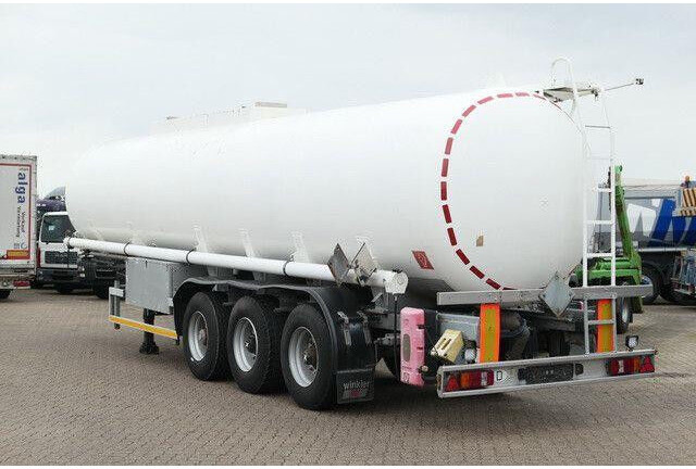 Kässbohrer STH 34/10-24/Tank 34.000 ltr./Unterbefüll./Pumpe - Semi-reboque cisterna: foto 3 Kässbohrer STH 34/10-24/Tank 34.000 ltr./Unterbefüll./Pumpe - Semi-reboque cisterna: foto 3