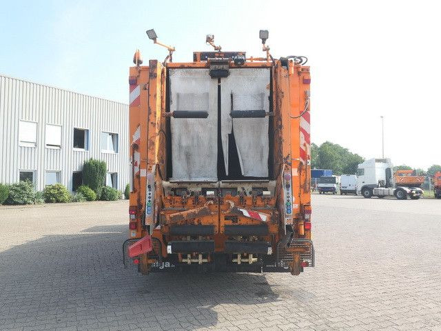 MAN 26.320 TGS BL 6x2, Haller, Zöller-Schüttung - Caminhão de lixo: foto 4 MAN 26.320 TGS BL 6x2, Haller, Zöller-Schüttung - Caminhão de lixo: foto 4
