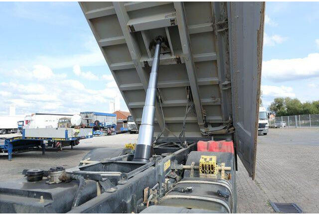 MAN 41.470 TGS 8x4, Bordmatik, Anbauplatte, Kombitür - Camião basculante: foto 4 MAN 41.470 TGS 8x4, Bordmatik, Anbauplatte, Kombitür - Camião basculante: foto 4