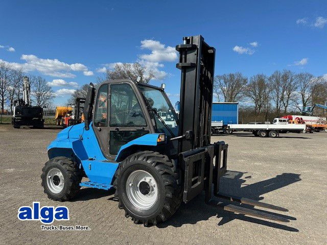 Manitou M50-4 4x4, Traglast 5.000kg, 3.700mm Hubhöhe - Empilhador todo-o-terreno: foto 1 Manitou M50-4 4x4, Traglast 5.000kg, 3.700mm Hubhöhe - Empilhador todo-o-terreno: foto 1