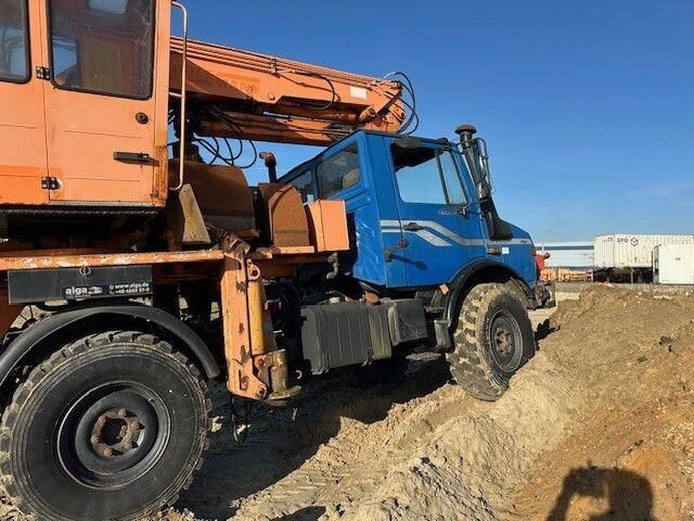Unimog U 1450 4x4, Zug & Bergwinde, Kran, Greifer, AH - Máquina de construção: foto 2 Unimog U 1450 4x4, Zug & Bergwinde, Kran, Greifer, AH - Máquina de construção: foto 2