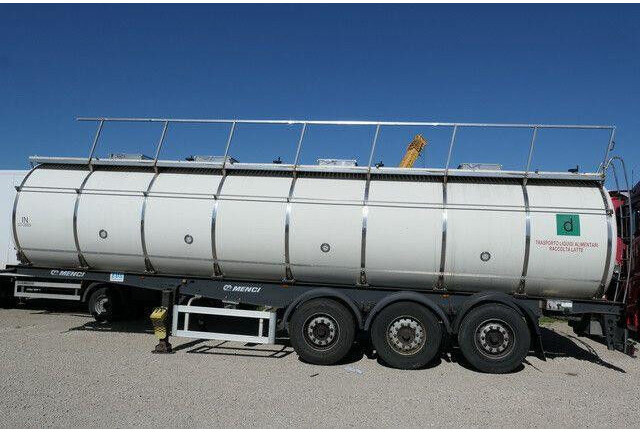 Menci SA 105, Isoliert, Tank aus 2016, 32m³, 4 Kammern - Semi-reboque cisterna: foto 3 Menci SA 105, Isoliert, Tank aus 2016, 32m³, 4 Kammern - Semi-reboque cisterna: foto 3
