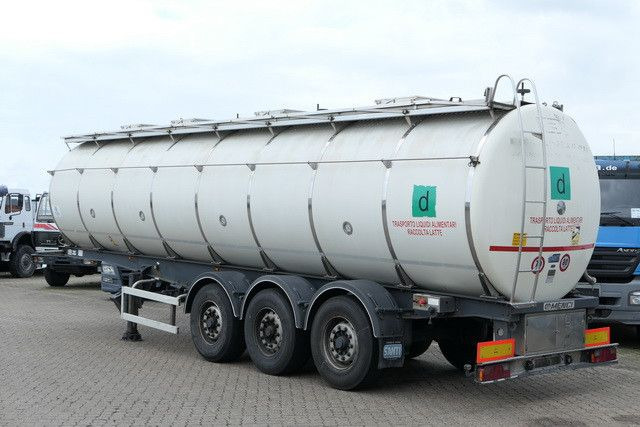 Menci SA 105, Isoliert, Tank aus 2017, 32m³, 5 Kammern - Semi-reboque cisterna: foto 4 Menci SA 105, Isoliert, Tank aus 2017, 32m³, 5 Kammern - Semi-reboque cisterna: foto 4