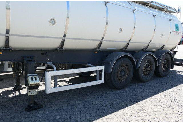 Menci SA 105/Lebensmittel Tank 32 cbm./Liftachse - Semi-reboque cisterna: foto 5 Menci SA 105/Lebensmittel Tank 32 cbm./Liftachse - Semi-reboque cisterna: foto 5
