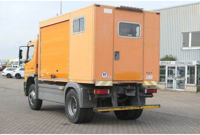 Mercedes-Benz 1518 A Atego 4X4, Klima, AHK, Allrad, Rolltor - Camião furgão: foto 3 Mercedes-Benz 1518 A Atego 4X4, Klima, AHK, Allrad, Rolltor - Camião furgão: foto 3