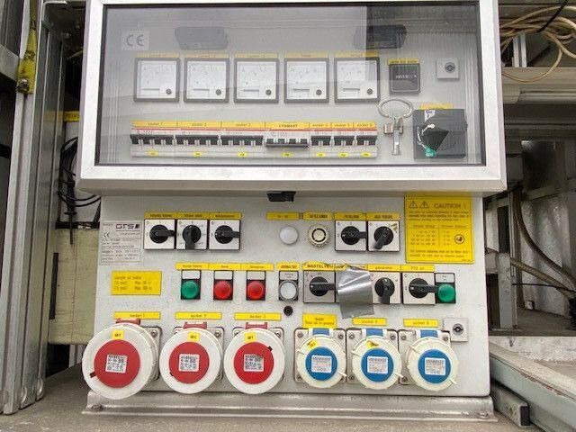 Carro de bombeiro Mercedes-Benz 1833 Axor 4x4,Palfinger PK8502,Allrad,Seilwinde: foto 17 Carro de bombeiro Mercedes-Benz 1833 Axor 4x4,Palfinger PK8502,Allrad,Seilwinde: foto 17