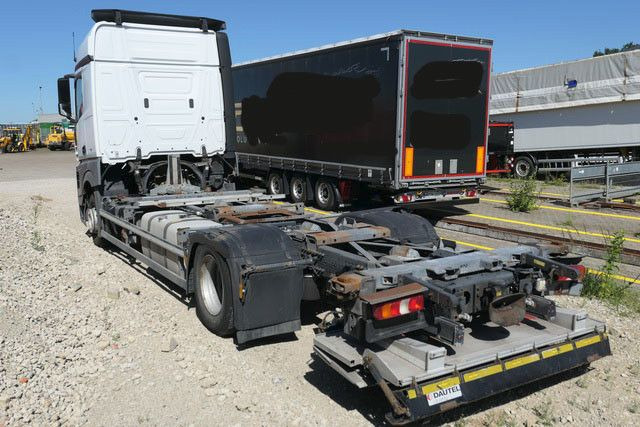 Mercedes-Benz 1842 L Actros/LBW/Retarder/BDF - Camião transportador de contêineres/ Caixa móvel: foto 4 Mercedes-Benz 1842 L Actros/LBW/Retarder/BDF - Camião transportador de contêineres/ Caixa móvel: foto 4
