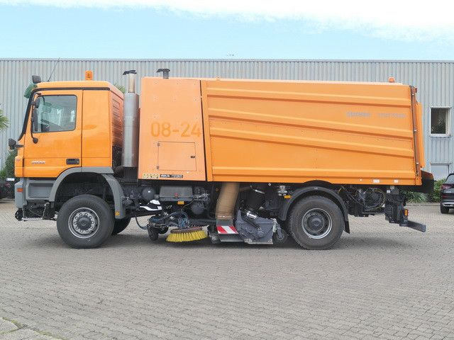 Locação financeira de Mercedes-Benz 2032 A Actros 4x4, Bucher STKF 9500, Airport, AC  Mercedes-Benz 2032 A Actros 4x4, Bucher STKF 9500, Airport, AC: foto 6