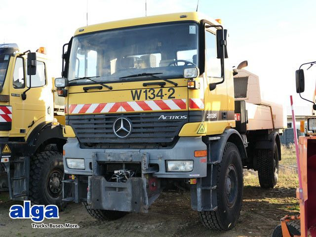 Mercedes-Benz 2035 AK Actros 4x4, Kehrmaschine Schmidt, Allrad - Varredora urbana: foto 3 Mercedes-Benz 2035 AK Actros 4x4, Kehrmaschine Schmidt, Allrad - Varredora urbana: foto 3