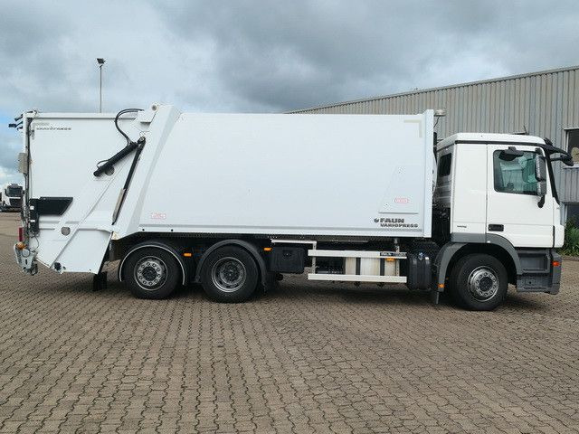 Mercedes-Benz 2532 L Actros 6x2, Faun, Variopress II 524,Klima - Caminhão de lixo: foto 2 Mercedes-Benz 2532 L Actros 6x2, Faun, Variopress II 524,Klima - Caminhão de lixo: foto 2
