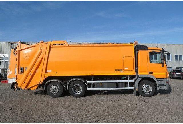 Mercedes-Benz 2532 L Actros 6x2,Schörling, Terberg, Lenk-Lift - Caminhão de lixo: foto 5 Mercedes-Benz 2532 L Actros 6x2,Schörling, Terberg, Lenk-Lift - Caminhão de lixo: foto 5