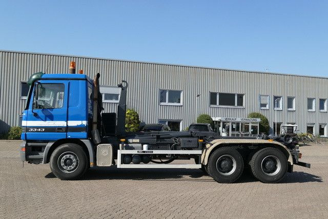 Mercedes-Benz 3343 Actros 6x4, Multilift LHS26056, Klima, AHK - Camião polibenne: foto 4 Mercedes-Benz 3343 Actros 6x4, Multilift LHS26056, Klima, AHK - Camião polibenne: foto 4