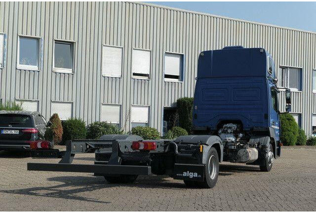 Mercedes-Benz 918 L Atego 4x2, Schlafliege, Klima,Nebenantrieb - Camião chassi: foto 3 Mercedes-Benz 918 L Atego 4x2, Schlafliege, Klima,Nebenantrieb - Camião chassi: foto 3