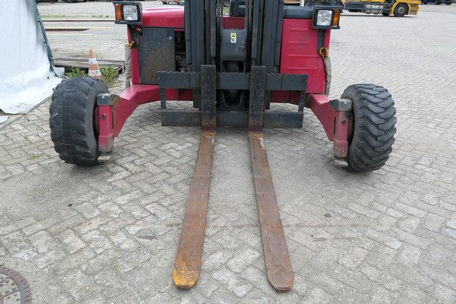 Moffett M4 25.3, Mitnahmestapler, 2.500kg, 3m Hubhöhe - Empilhador montado em camião: foto 3 Moffett M4 25.3, Mitnahmestapler, 2.500kg, 3m Hubhöhe - Empilhador montado em camião: foto 3