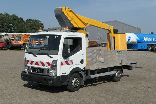 Nissan 32.12 4x2, 11m Arbeitshühe, Klima, 3x am Lager - Caminhão com plataforma aérea, Veículo comercial: foto 4 Nissan 32.12 4x2, 11m Arbeitshühe, Klima, 3x am Lager - Caminhão com plataforma aérea, Veículo comercial: foto 4