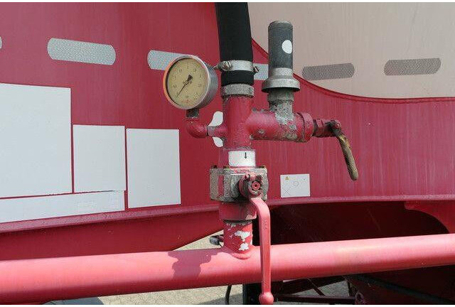 SPITZER SF 2739 / 2P, 39m³, Gelenkt, 2 Kammern, BPW, ZSA - Semi-reboque cisterna: foto 3 SPITZER SF 2739 / 2P, 39m³, Gelenkt, 2 Kammern, BPW, ZSA - Semi-reboque cisterna: foto 3