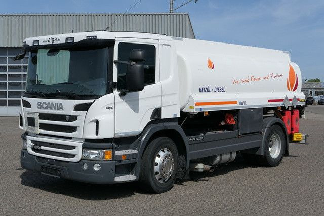 Scania P 400, 2 Kammern, 13m³, Oben- u. Untenbefüllung - Camião cisterna: foto 3 Scania P 400, 2 Kammern, 13m³, Oben- u. Untenbefüllung - Camião cisterna: foto 3
