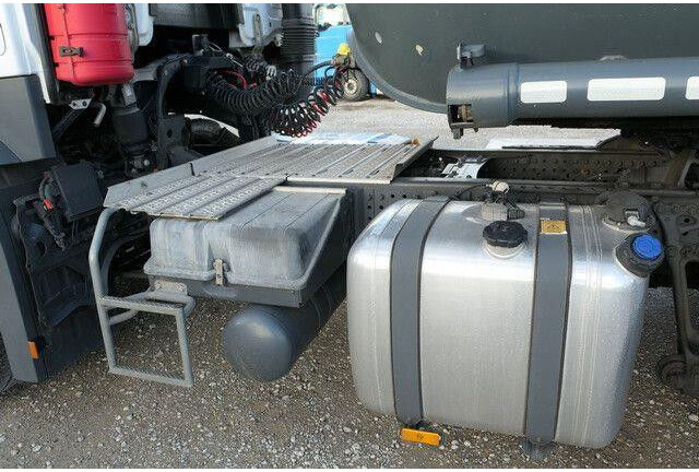 Mercedes-Benz 1846 Actros 4x2, Hydr., ADR, Leicht, Klima, Navi - Tractor: foto 3 Mercedes-Benz 1846 Actros 4x2, Hydr., ADR, Leicht, Klima, Navi - Tractor: foto 3