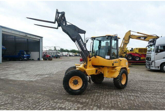 Volvo L30G, 4+1 Schaufel, Palettengabel, Hydr. S.W.S. - Pá carregadora de rodas: foto 5 Volvo L30G, 4+1 Schaufel, Palettengabel, Hydr. S.W.S. - Pá carregadora de rodas: foto 5