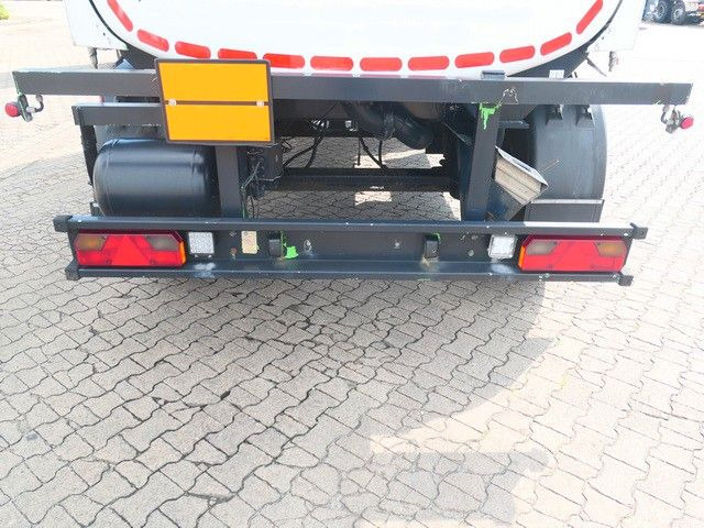 Willig, 3 Kammern, 17m³, Obenbefüllung, BPW - Reboque cisterna: foto 4 Willig, 3 Kammern, 17m³, Obenbefüllung, BPW - Reboque cisterna: foto 4