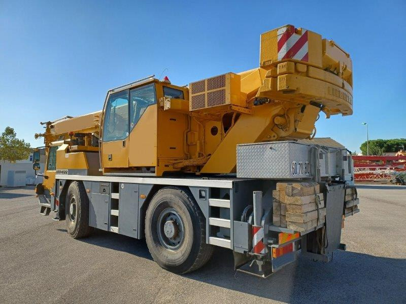 LIEBHERR LTM 1040 2.1 - Grua móvel: foto 1 LIEBHERR LTM 1040 2.1 - Grua móvel: foto 1