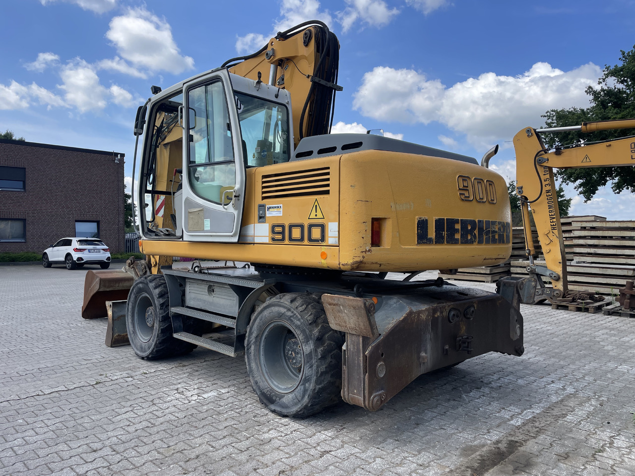 LIEBHERR A900C HD Litronic - Escavadeira de rodas: foto 2 LIEBHERR A900C HD Litronic - Escavadeira de rodas: foto 2
