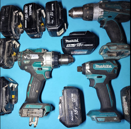 2x perceuses 18v MAKITA + Makita 18 Volt Tournevis à percussion - Equipamento de construção: foto 3 2x perceuses 18v MAKITA + Makita 18 Volt Tournevis à percussion - Equipamento de construção: foto 3