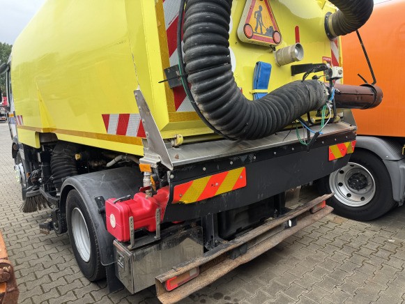 Camião cisterna Camion balayeuse Renault SEMAT 6 M³: foto 10