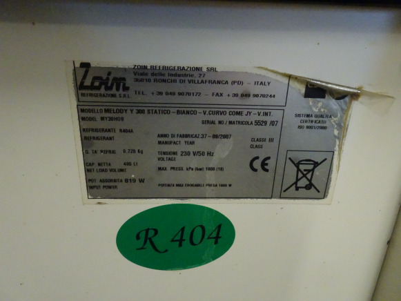 Comptoir frigo, marque ZOIN
modèle : Melody Y 300 Statico - bbianco
numéro : 5629/07
année : 2007
Toir frigo, marque ZOIN
modèle : Melody Y 300 Statico - bbianco
numéro : 5629/07
anné frigo, marque ZO - Equipamento de processamento de alimentos: foto 1 Comptoir frigo, marque ZOIN
modèle : Melody Y 300 Statico - bbianco
numéro : 5629/07
année : 2007
Toir frigo, marque ZOIN
modèle : Melody Y 300 Statico - bbianco
numéro : 5629/07
anné frigo, marque ZO - Equipamento de processamento de alimentos: foto 1