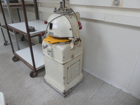 Diviseuse bouleuse Matchless - Máquina de padaria: foto 2 Diviseuse bouleuse Matchless - Máquina de padaria: foto 2