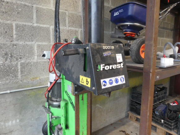 Fendeuse Docma SF170 Rapid 220 + PTO - Rachador de lenha: foto 3 Fendeuse Docma SF170 Rapid 220 + PTO - Rachador de lenha: foto 3
