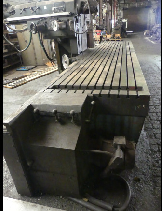 Fraiseuse universelle CNC 3 axes Huron RU 881 - Fresadora: foto 3 Fraiseuse universelle CNC 3 axes Huron RU 881 - Fresadora: foto 3
