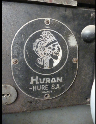 Fraiseuse universelle CNC 3 axes Huron RU 881 - Fresadora: foto 5 Fraiseuse universelle CNC 3 axes Huron RU 881 - Fresadora: foto 5