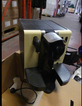 Machine à café Nespresso Lattissima - Equipamento de processamento de alimentos: foto 2 Machine à café Nespresso Lattissima - Equipamento de processamento de alimentos: foto 2