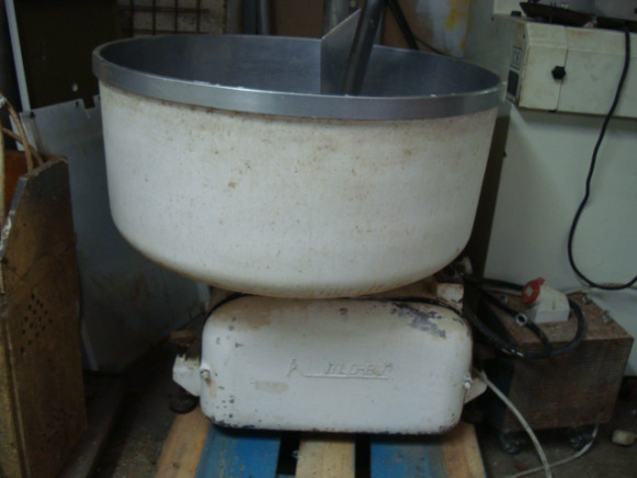 Pétrin DIOSNA. D100 - Máquina de padaria: foto 1 Pétrin DIOSNA. D100 - Máquina de padaria: foto 1