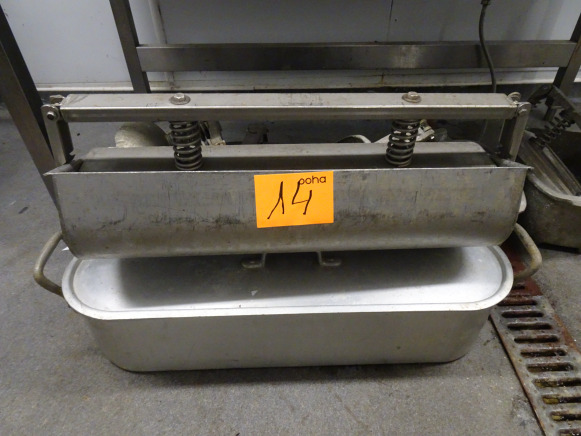 Presse pour hamburger - Equipamento de processamento de alimentos: foto 1 Presse pour hamburger - Equipamento de processamento de alimentos: foto 1