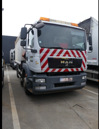 REF:10318 - Camion poubelle avec grue MAN TGM (2010-138.787 km) ( VIN:WMAN08ZZ2AY243367) - Caminhão de lixo: foto 2 REF:10318 - Camion poubelle avec grue MAN TGM (2010-138.787 km) ( VIN:WMAN08ZZ2AY243367) - Caminhão de lixo: foto 2