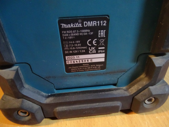 Radio MAKITA DMR112 IP64 Bluetooth DAB+ - Varredora industrial: foto 5 Radio MAKITA DMR112 IP64 Bluetooth DAB+ - Varredora industrial: foto 5