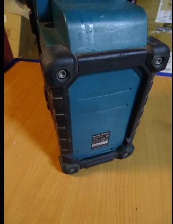 Radio MAKITA DMR112 IP64 Bluetooth DAB+ - Varredora industrial: foto 4 Radio MAKITA DMR112 IP64 Bluetooth DAB+ - Varredora industrial: foto 4