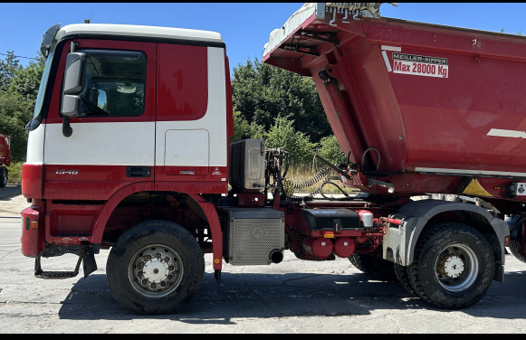 Tracteur routier 4x4 Mercedes Actros 2046 AS (2013 - 648.117 km) - Tractor: foto 1 Tracteur routier 4x4 Mercedes Actros 2046 AS (2013 - 648.117 km) - Tractor: foto 1