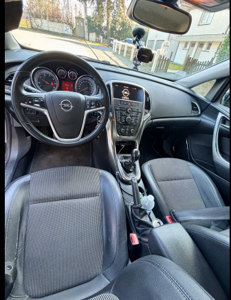 Voiture Opel Astra - Automóvel: foto 3 Voiture Opel Astra - Automóvel: foto 3