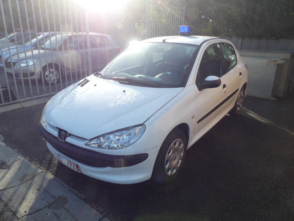 Voiture Peugeot 206 (2006-87.764 km) - Automóvel: foto 1 Voiture Peugeot 206 (2006-87.764 km) - Automóvel: foto 1