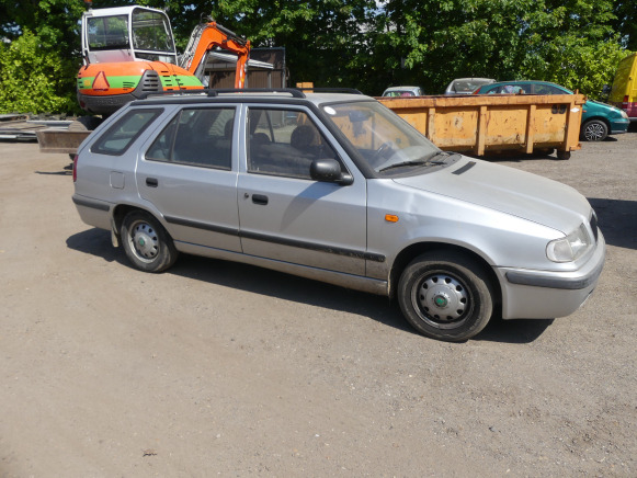 Voiture Skoda Felicia Station wagon (1999-134.345 km) - Automóvel: foto 3 Voiture Skoda Felicia Station wagon (1999-134.345 km) - Automóvel: foto 3
