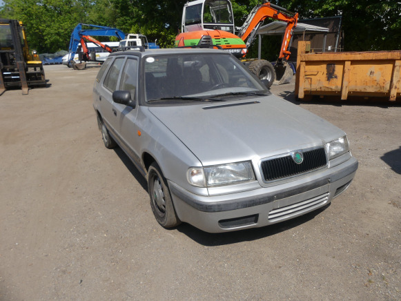 Voiture Skoda Felicia Station wagon (1999-134.345 km) - Automóvel: foto 2 Voiture Skoda Felicia Station wagon (1999-134.345 km) - Automóvel: foto 2